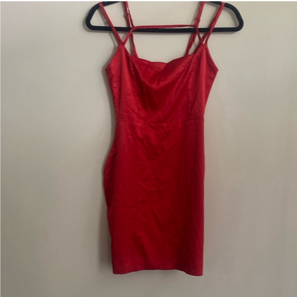 Oh Polly Run The Show Red Cut OutSatin Mini Dress NWT - Picture 4 of 4